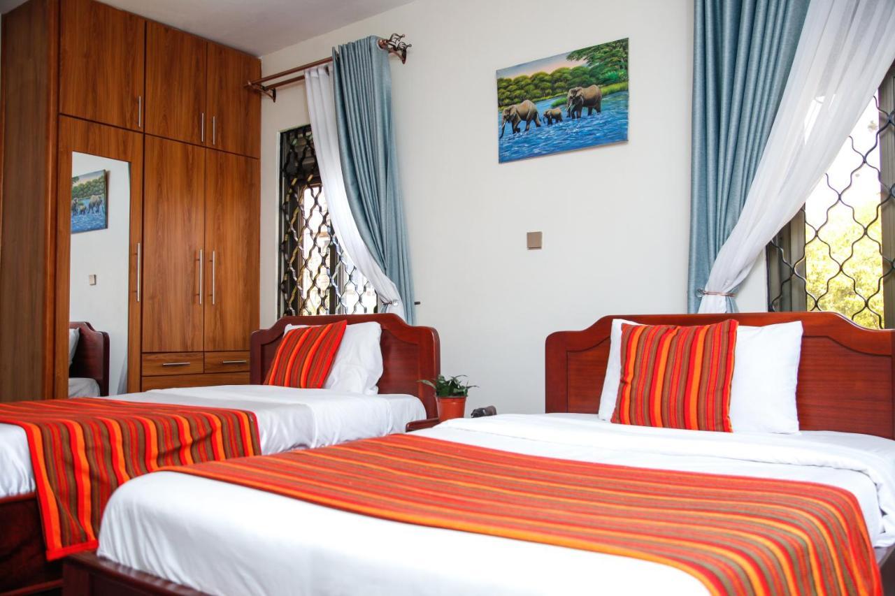 Fred And Winnie Bnb Kampala Esterno foto